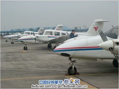 广汉机务召开南充机场保障专项工作会