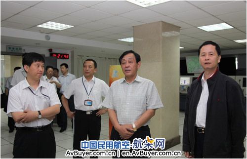 民航局空管局苏兰根局长一行赴东北空管局调研