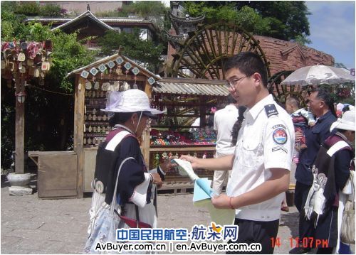 云南机场集团扎实开展安全生产月宣传活动