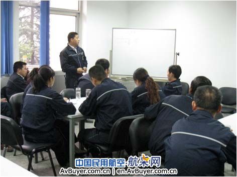 国航成都维修基地电子工段开展专业知识学习