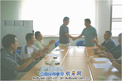 甘肃空管分局和玉树机场签订试飞保障协议