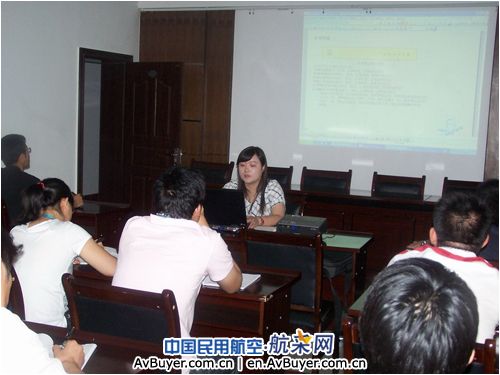 甘肃空管分局技术人员应邀赴银川空管分局讲课