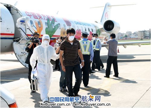 昆明巫家坝国际机场举行甲型H1N1流感应急演练