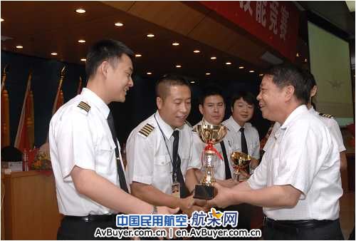 国航首届飞行技术技能竞赛 飞行员首次大比武