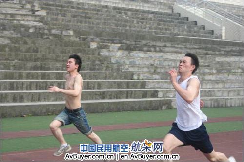 国航重庆分公司近期组织安全员半年体能考核