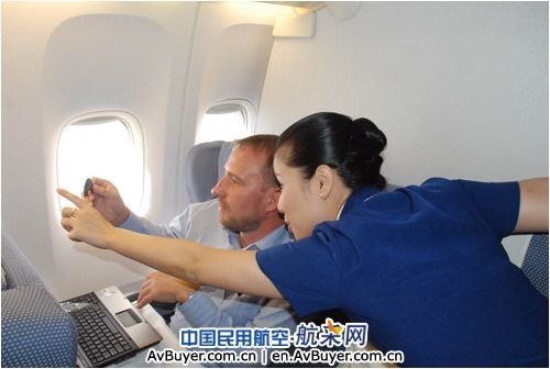 空中“邂逅”日食 南航机长近距离观日感受