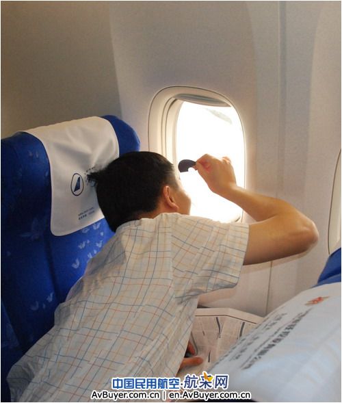 空中“邂逅”日食 南航机长近距离观日感受