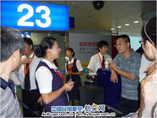 东航北京面对不正常航班　服务井然有序