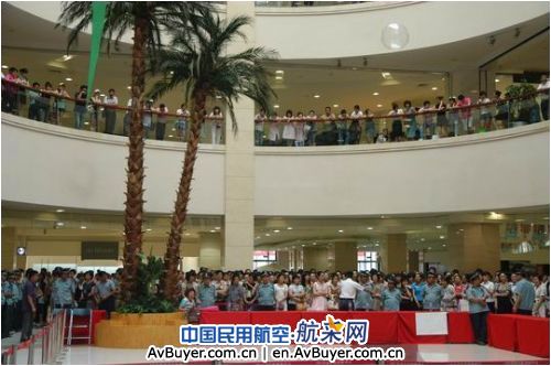 南航“空姐招募大汇”沈阳选区564人晋级