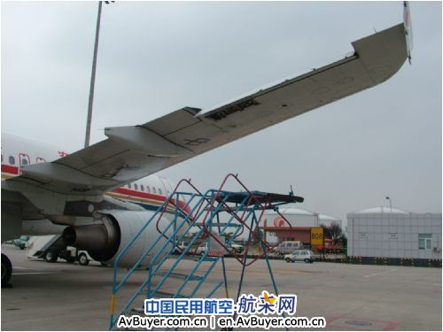 东航北京积极排除暴雨影响的故障航班
