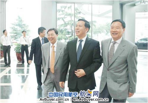 刘绍勇总经理会见中国银行肖钢董事长