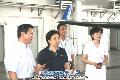 空管局苏玲主席到基层看望慰问一线职工