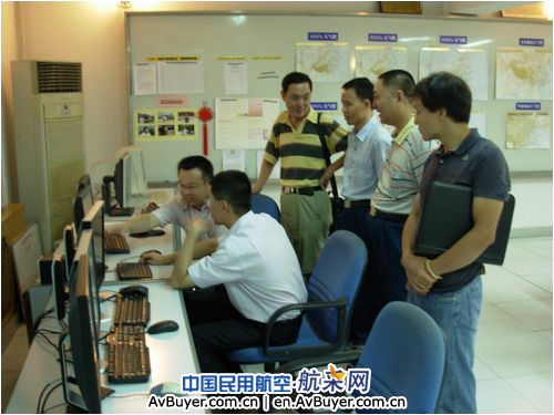 部队科研单位到华北空管气象中心参观交流