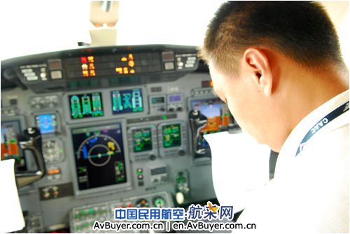 海南空管对美兰机场导航盲降设备进行飞行校验