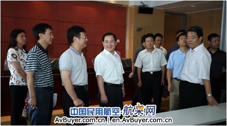中国商飞总经理金壮龙视察张杨路25号办公楼