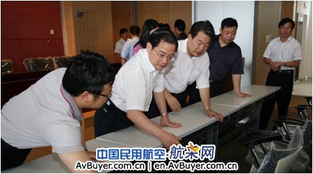 中国商飞总经理金壮龙视察张杨路25号办公楼