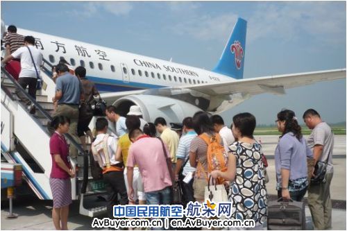 南航北方地服部日保障进出港旅客1.1万人