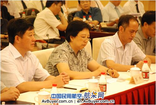 空管局苏玲主席出席华东空管学习实践成果会