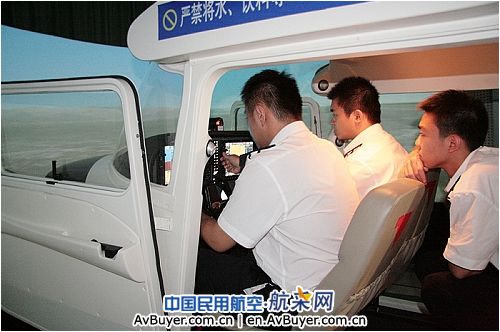 民航飞院广汉分院新学期顺利开飞