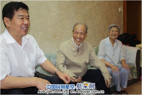 王加才书记慰问两航起义离退休老干部