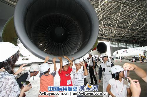 日航25日在羽田维修工厂举行波音747开放活动