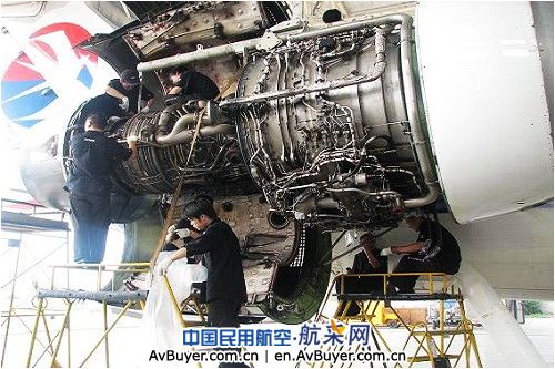 东航安徽维修部战高温更换发动机
