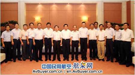 中国商飞总经理金壮龙拜会四川省省长蒋巨峰