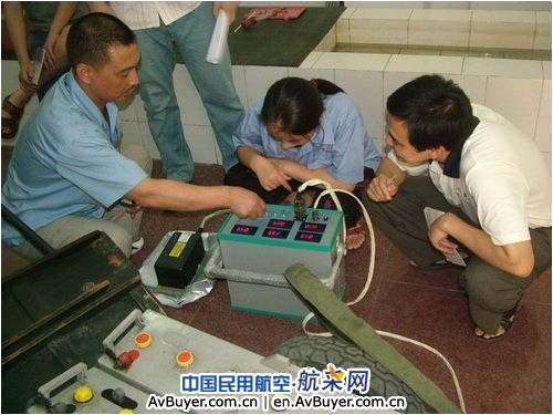 广汉机务举办机载电瓶维护使用专项技术培训