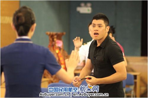 南航广西分公司成功进行反劫、炸机模拟演练