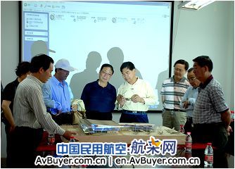 青海省人大代表视察指导青海省内机场建设工作