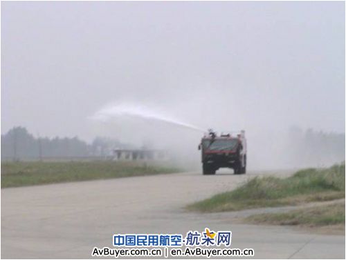 打造南航南阳基地平安空港 为祖国六十华诞献礼