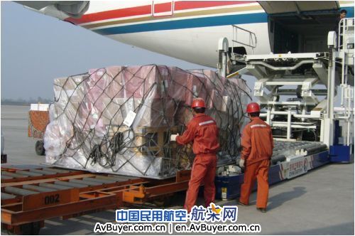 东航西北地面部圆满完成国庆航班保障任务侧记