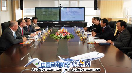IATA高级副总裁岗特.马兹尼格访问中国商飞