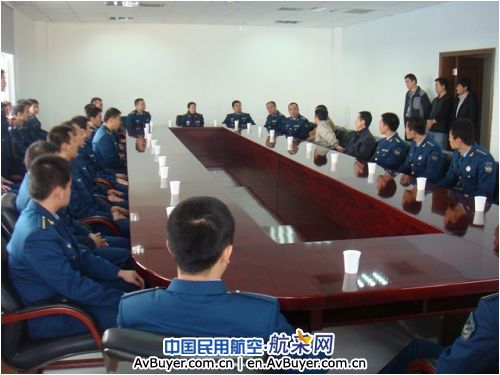 西安管制中心接待空军航空管制系参观学习团