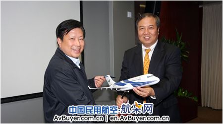 无锡市副市长方伟到中国商飞公司访问