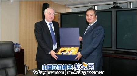 美捷特公司CEO特里.特威格一行访问中国商飞