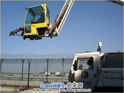 面对多场大雪袭来,他们沉着应战无所畏惧