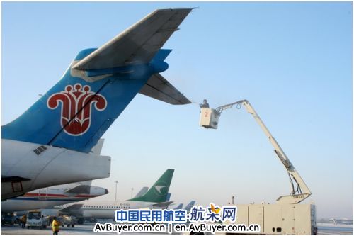 连续奋战24小时 打赢09年第一场冬雪战役