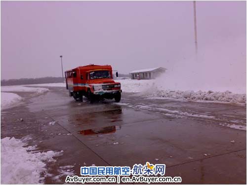 勇战风雪保运行