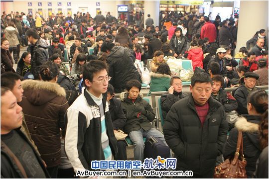 成都双流国际机场遭受今冬第三次大雾天气袭击