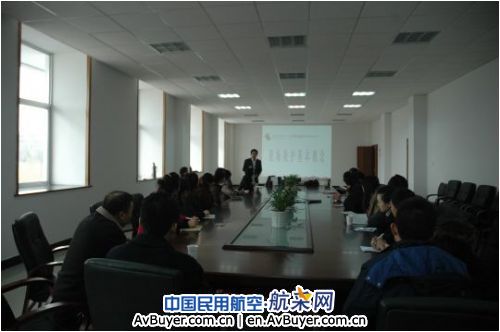 义乌机场直接服务旅客人员完成现场救护培训