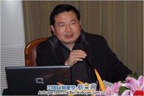 民航二所举办学习十七届四中全会精神培训班