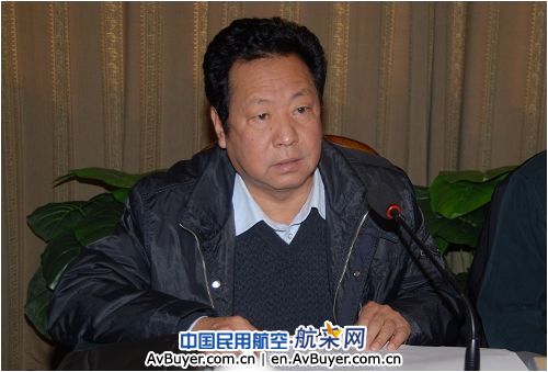 民航二所举办学习十七届四中全会精神培训班