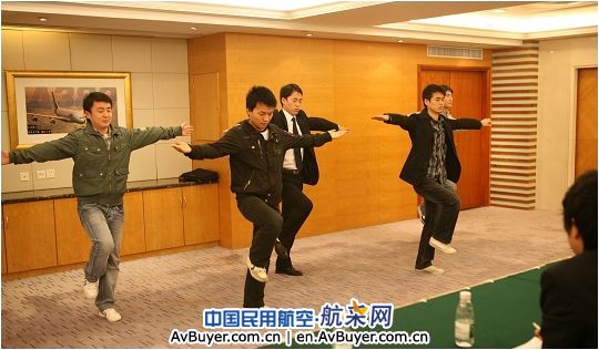 深航近期首场招飞完成13人入围　12日将续招