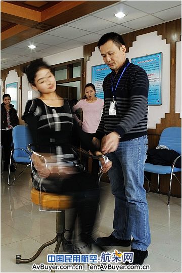 南航乘务员（新疆）招募大汇199人参加体检