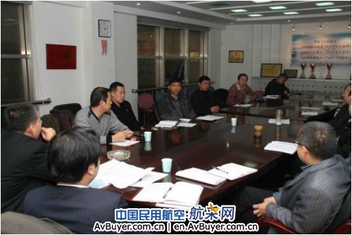 东航山东积极落实两个“意见”加强飞行队伍建设