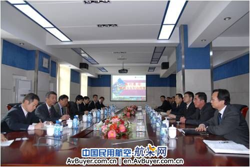 新澙通航十一年  沟通交流増友谊