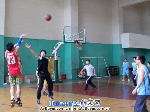 放飞激情，团结拼搏