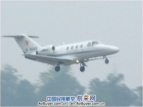 飞院圆满完成塞斯纳奖状B-3645/ELT升级改装