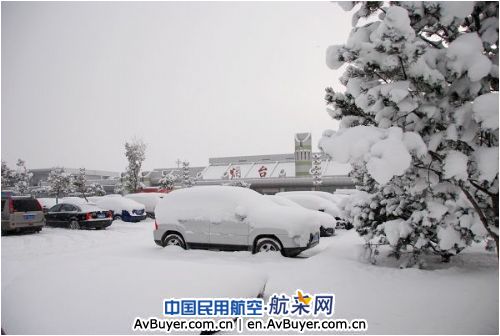 烟台降大雪，机场保障得力航班无一延误
